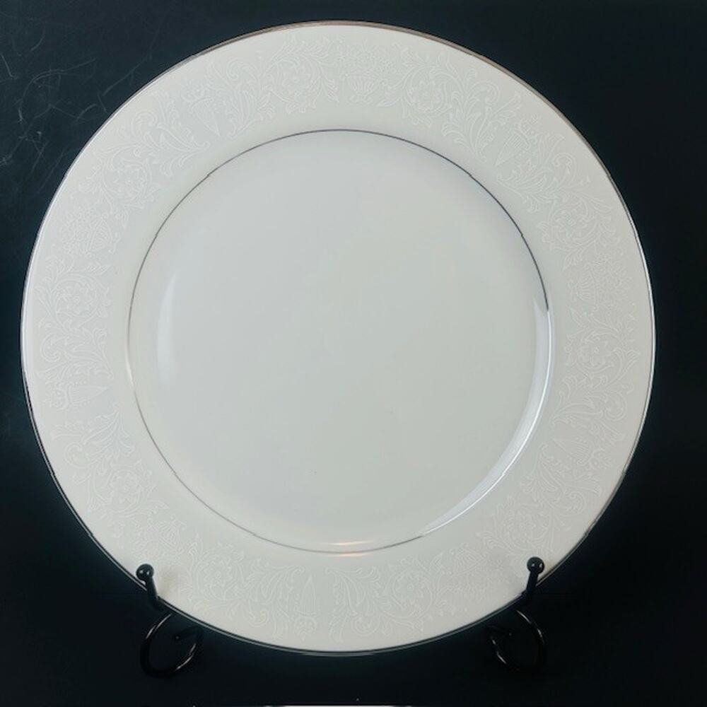 Crown Victoria Lovelace 1 Dinner Plate White Flowers & Urns, White Background